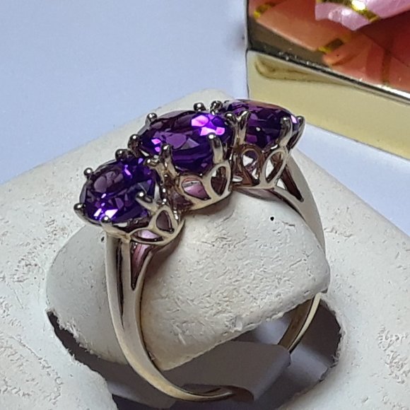 3ctw Natural Oval Amethyst 3 stone 10Kt Yellow Gold THL size 7 Ladies Ring#18346 - Picture 3 of 4